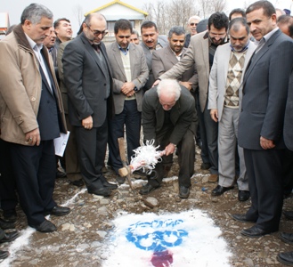 مراسم كلنگ زني پروژه گازرساني به روستاي شهر بيجار شهرستان رودبار 