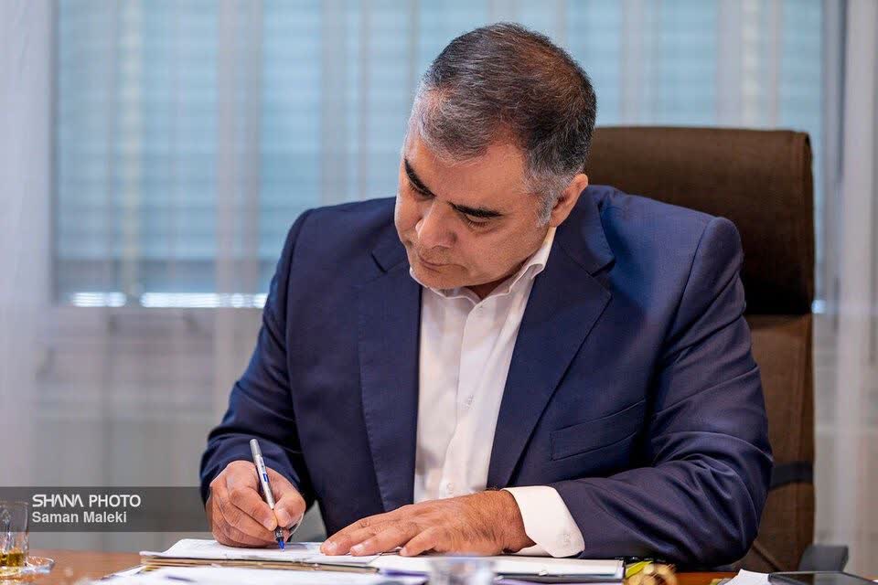 وزیر نفت: رئیس‌جمهور در ترغیب مردم به مشارکت در کاهش مصرف نقش تاریخی ایفا کرد