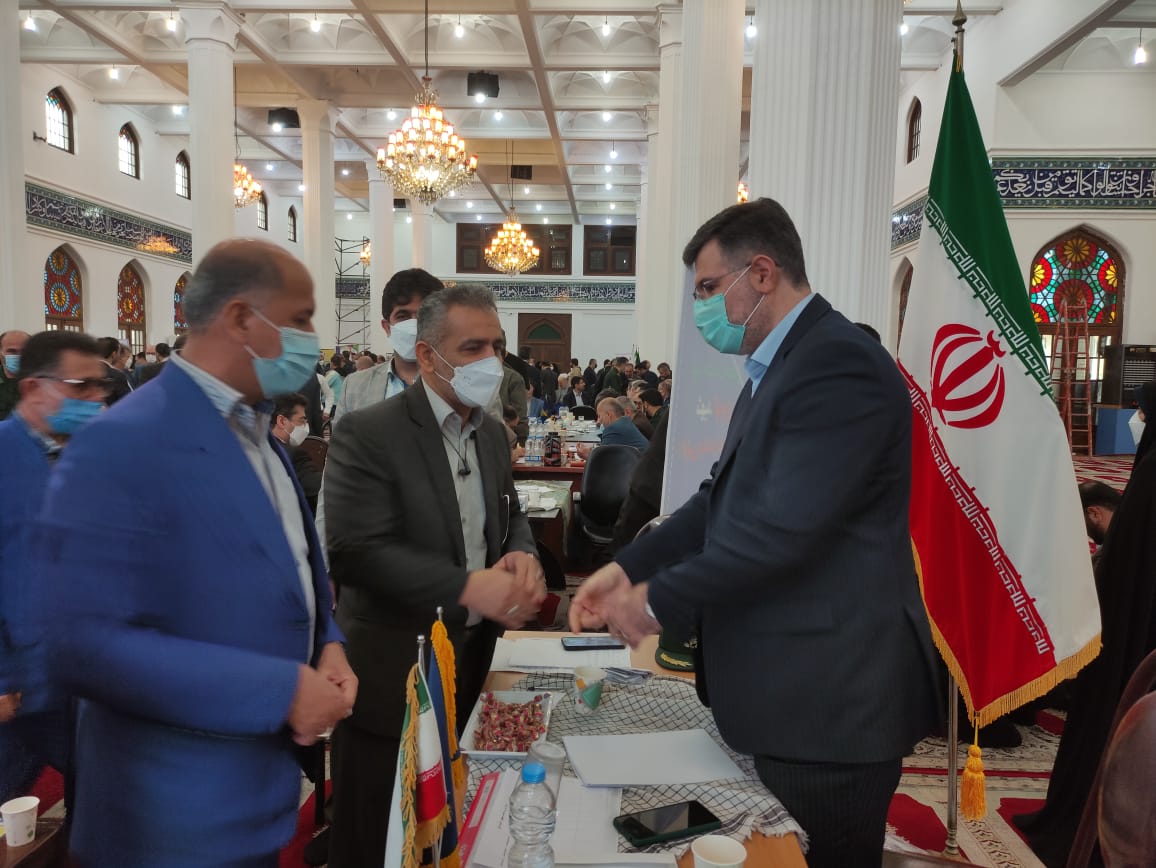  میز خدمت جهادی  شرکت گاز استان گیلان در مصلی امام خمینی (ره) رشت  برگزار شد